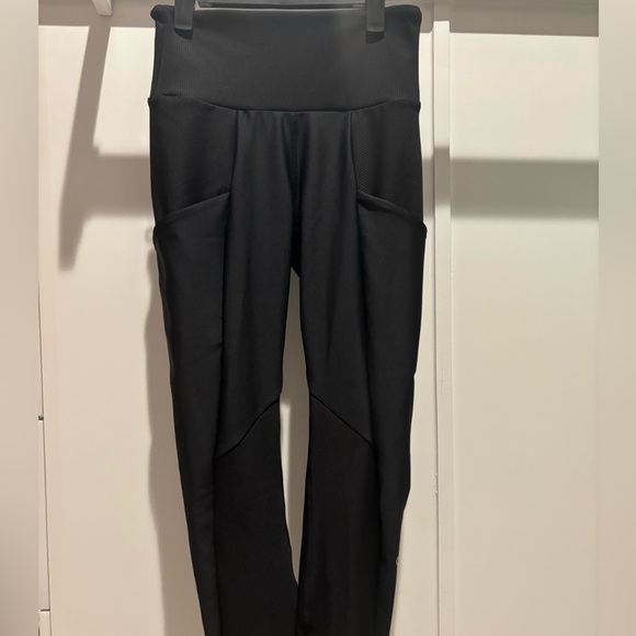 Alo Yoga leggings - Picture 7 of 12